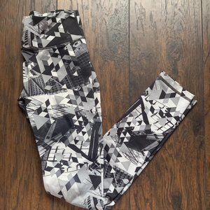 Reebok Geometric Athletic Leggings workout pants